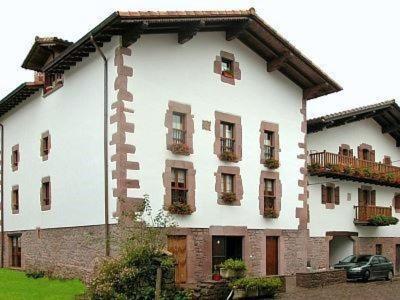 Rurales Kastonea Errazu